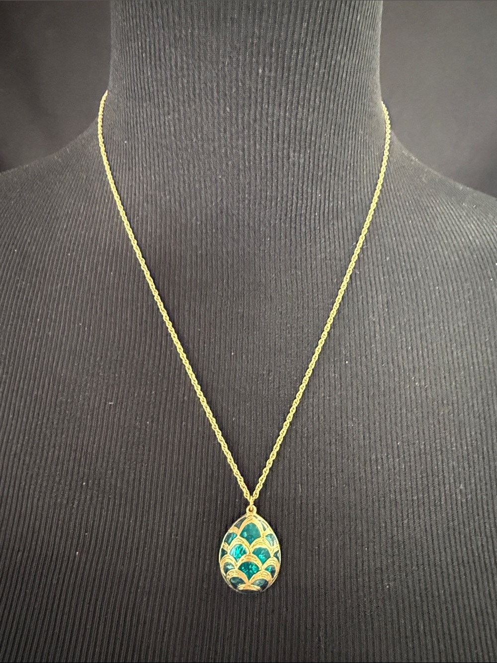 Vintage gold tone Avon enameled egg Pendant Necklace with Teal Green Enamel -